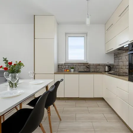 Raginisa Superior By Bookinghost Apartment